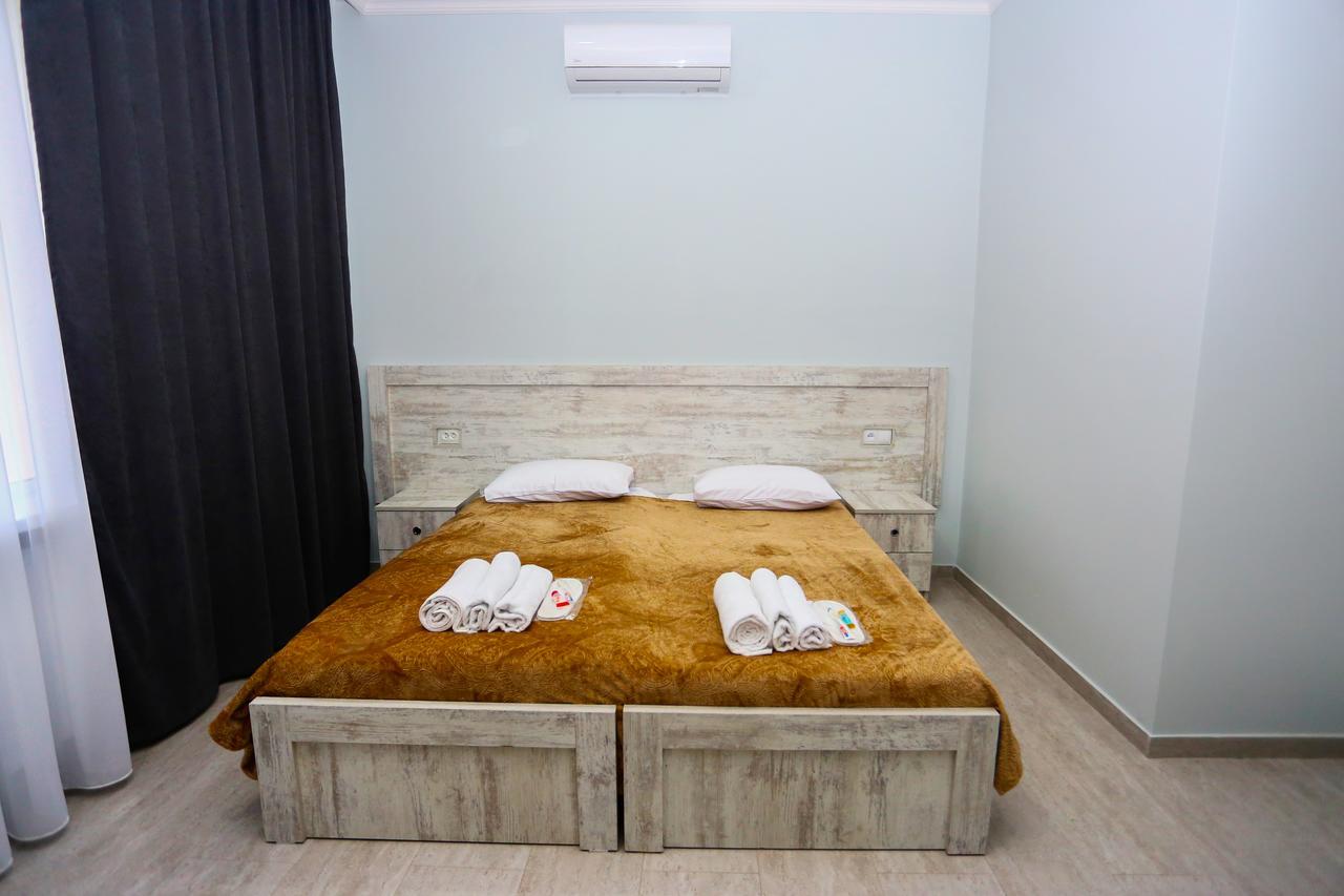 Hotel City Kutaiszi Kültér fotó